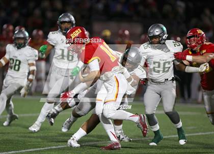 Thumbnail 3 in Narbonne vs. Cathedral Catholic (CIF SoCal Regional D1-AA Playoff) photogallery.