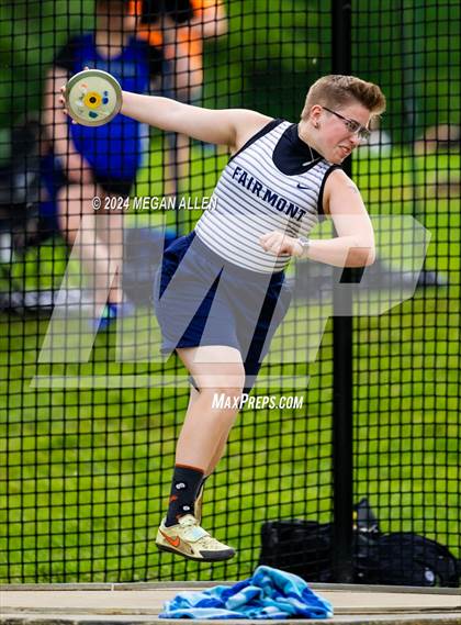 Thumbnail 2 in Southwest Division 1 District Championships photogallery.