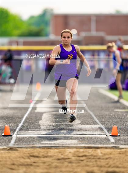 Thumbnail 3 in Southwest Division 1 District Championships photogallery.