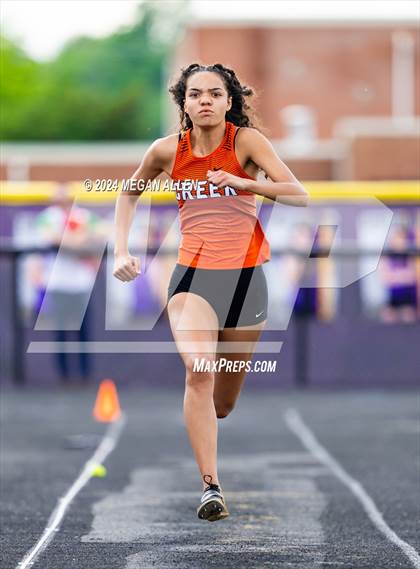 Thumbnail 1 in Southwest Division 1 District Championships photogallery.