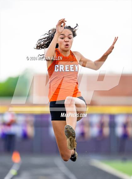 Thumbnail 3 in Southwest Division 1 District Championships photogallery.