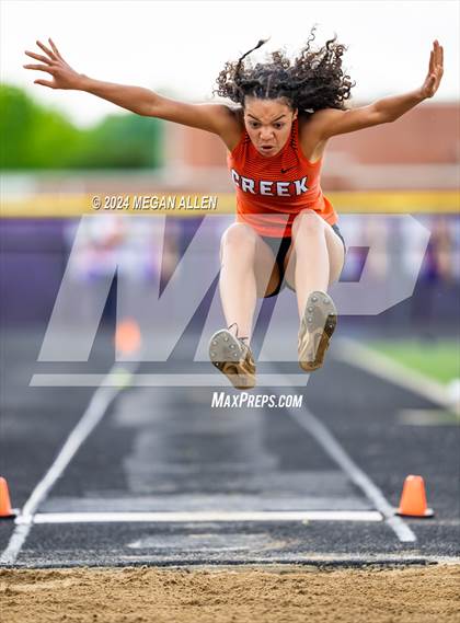 Thumbnail 2 in Southwest Division 1 District Championships photogallery.