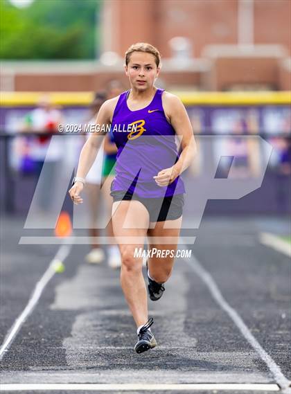 Thumbnail 1 in Southwest Division 1 District Championships photogallery.