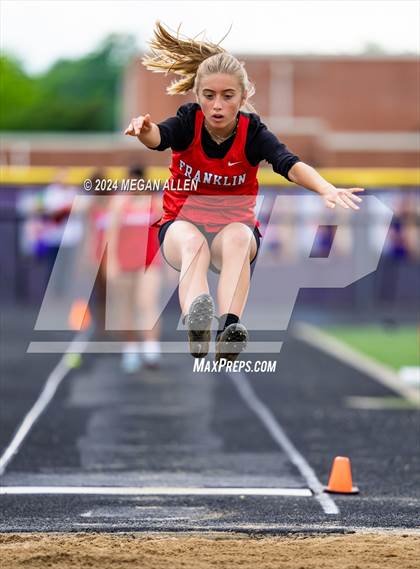 Thumbnail 3 in Southwest Division 1 District Championships photogallery.