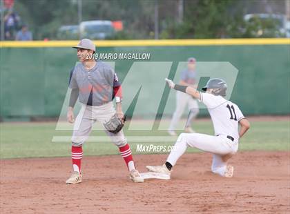 Thumbnail 3 in Pioneer vs Sharyland (UIL 5A Regional Semifinal) photogallery.
