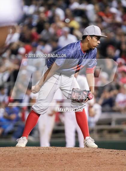 Thumbnail 2 in Pioneer vs Sharyland (UIL 5A Regional Semifinal) photogallery.