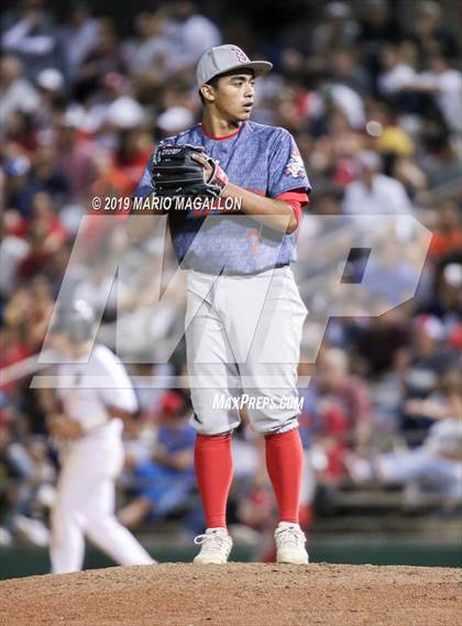 Thumbnail 3 in Pioneer vs Sharyland (UIL 5A Regional Semifinal) photogallery.