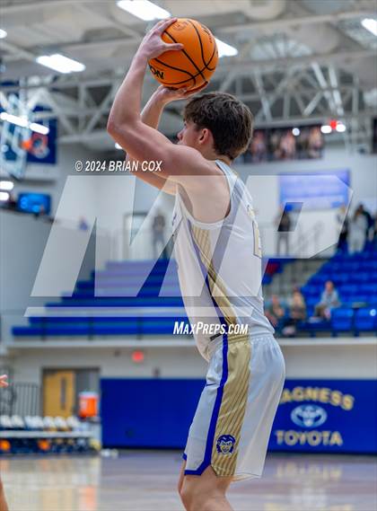 Thumbnail 3 in Harrison vs Salem (Lendel Thomas Classic) photogallery.