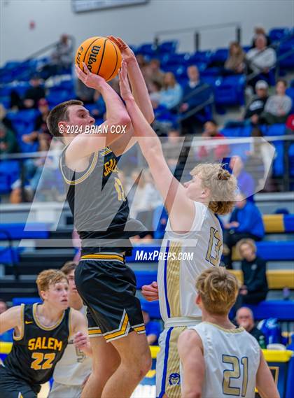 Thumbnail 1 in Harrison vs Salem (Lendel Thomas Classic) photogallery.