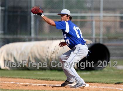 Thumbnail 3 in Pasadena Memorial vs Sterling (UIL Region 3 Bi-District Playoff) photogallery.