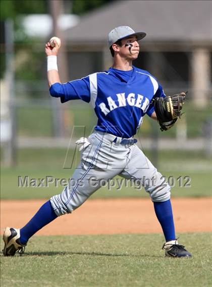 Thumbnail 3 in Pasadena Memorial vs Sterling (UIL Region 3 Bi-District Playoff) photogallery.
