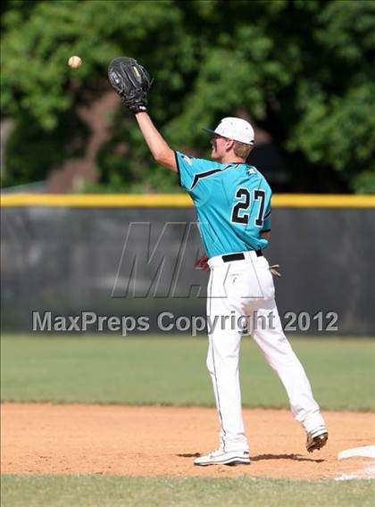 Thumbnail 2 in Pasadena Memorial vs Sterling (UIL Region 3 Bi-District Playoff) photogallery.