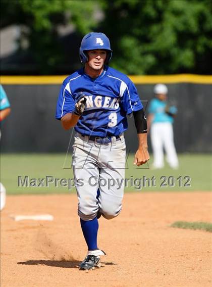 Thumbnail 2 in Pasadena Memorial vs Sterling (UIL Region 3 Bi-District Playoff) photogallery.