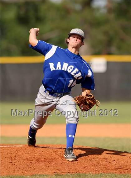 Thumbnail 2 in Pasadena Memorial vs Sterling (UIL Region 3 Bi-District Playoff) photogallery.