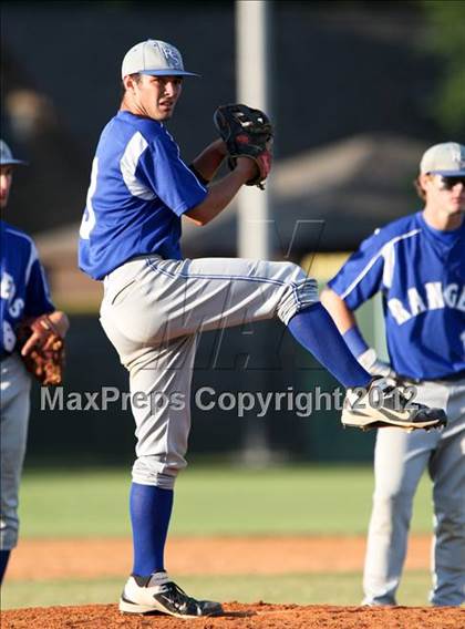 Thumbnail 3 in Pasadena Memorial vs Sterling (UIL Region 3 Bi-District Playoff) photogallery.