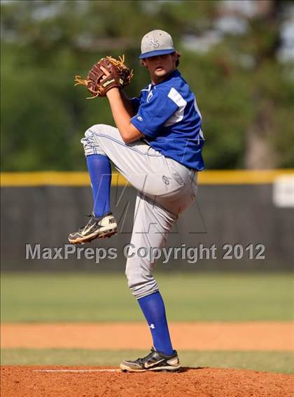 Thumbnail 1 in Pasadena Memorial vs Sterling (UIL Region 3 Bi-District Playoff) photogallery.