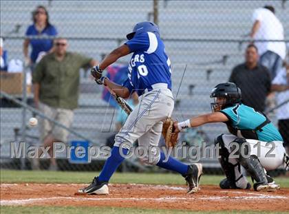 Thumbnail 3 in Pasadena Memorial vs Sterling (UIL Region 3 Bi-District Playoff) photogallery.