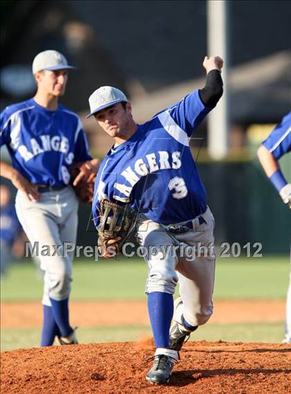 Thumbnail 2 in Pasadena Memorial vs Sterling (UIL Region 3 Bi-District Playoff) photogallery.