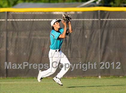 Thumbnail 3 in Pasadena Memorial vs Sterling (UIL Region 3 Bi-District Playoff) photogallery.