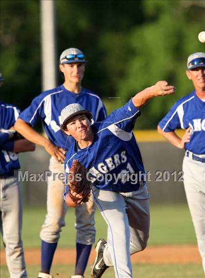 Thumbnail 2 in Pasadena Memorial vs Sterling (UIL Region 3 Bi-District Playoff) photogallery.