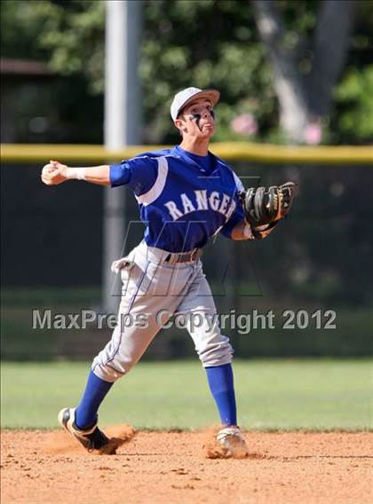Thumbnail 2 in Pasadena Memorial vs Sterling (UIL Region 3 Bi-District Playoff) photogallery.