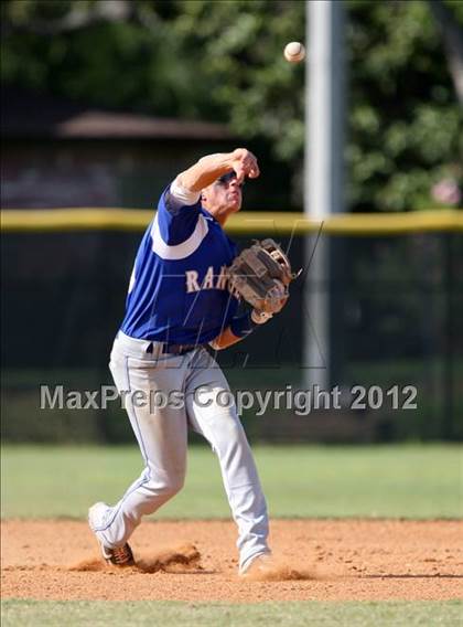 Thumbnail 3 in Pasadena Memorial vs Sterling (UIL Region 3 Bi-District Playoff) photogallery.