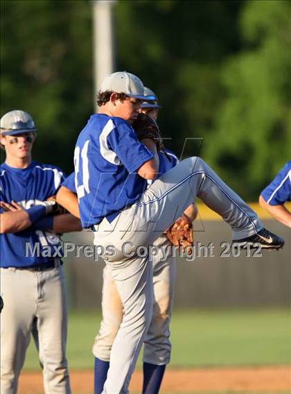 Thumbnail 3 in Pasadena Memorial vs Sterling (UIL Region 3 Bi-District Playoff) photogallery.