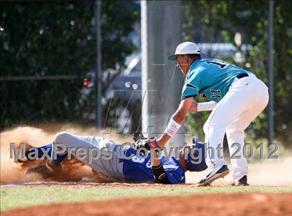 Thumbnail 3 in Pasadena Memorial vs Sterling (UIL Region 3 Bi-District Playoff) photogallery.