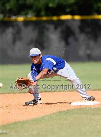 Thumbnail 3 in Pasadena Memorial vs Sterling (UIL Region 3 Bi-District Playoff) photogallery.
