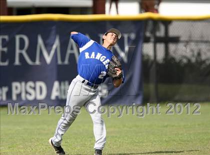 Thumbnail 3 in Pasadena Memorial vs Sterling (UIL Region 3 Bi-District Playoff) photogallery.