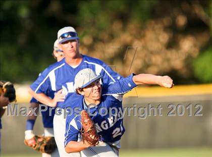Thumbnail 2 in Pasadena Memorial vs Sterling (UIL Region 3 Bi-District Playoff) photogallery.