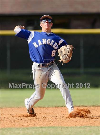 Thumbnail 3 in Pasadena Memorial vs Sterling (UIL Region 3 Bi-District Playoff) photogallery.