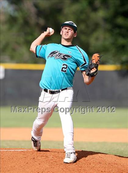 Thumbnail 3 in Pasadena Memorial vs Sterling (UIL Region 3 Bi-District Playoff) photogallery.