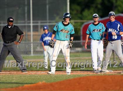 Thumbnail 2 in Pasadena Memorial vs Sterling (UIL Region 3 Bi-District Playoff) photogallery.