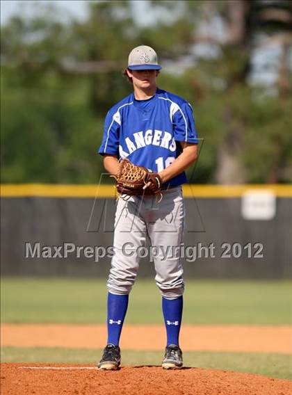 Thumbnail 2 in Pasadena Memorial vs Sterling (UIL Region 3 Bi-District Playoff) photogallery.