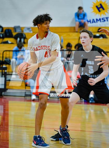 Thumbnail 2 in Tucson High Magnet School vs Mica Mountain photogallery.