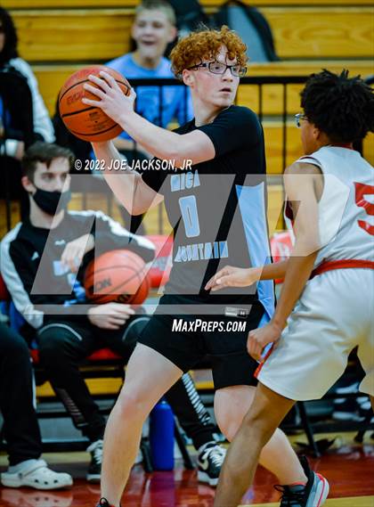 Thumbnail 3 in Tucson High Magnet School vs Mica Mountain photogallery.
