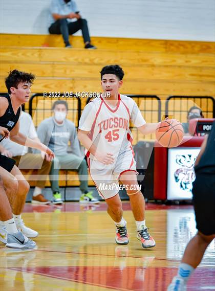 Thumbnail 1 in Tucson High Magnet School vs Mica Mountain photogallery.
