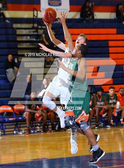Thumbnail 2 in Mojave vs. Payson (Tarkanian Classic) photogallery.