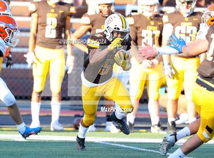 Thumbnail 1 in Westlake vs. Crespi photogallery.