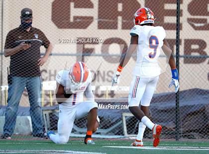 Thumbnail 2 in Westlake vs. Crespi photogallery.