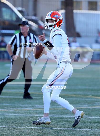 Thumbnail 2 in Westlake vs. Crespi photogallery.