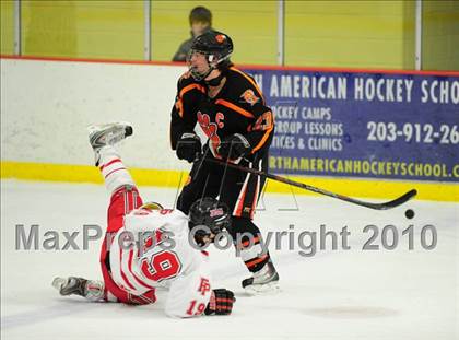Thumbnail 3 in Ridgefield vs. Fairfield Prep (CIAC Division 1 Quarterfinal) photogallery.