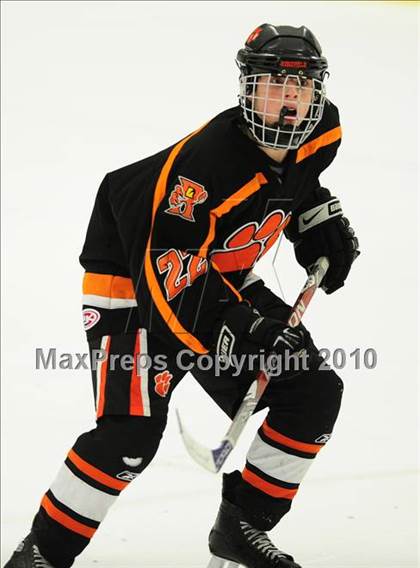 Thumbnail 1 in Ridgefield vs. Fairfield Prep (CIAC Division 1 Quarterfinal) photogallery.