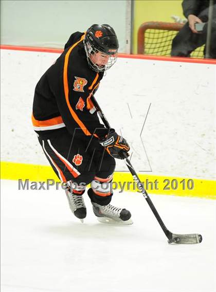 Thumbnail 2 in Ridgefield vs. Fairfield Prep (CIAC Division 1 Quarterfinal) photogallery.