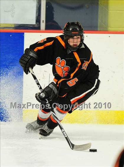 Thumbnail 2 in Ridgefield vs. Fairfield Prep (CIAC Division 1 Quarterfinal) photogallery.