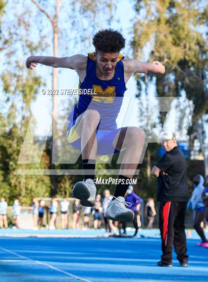 Thumbnail 1 in City Conference Cross League Scrimmage photogallery.