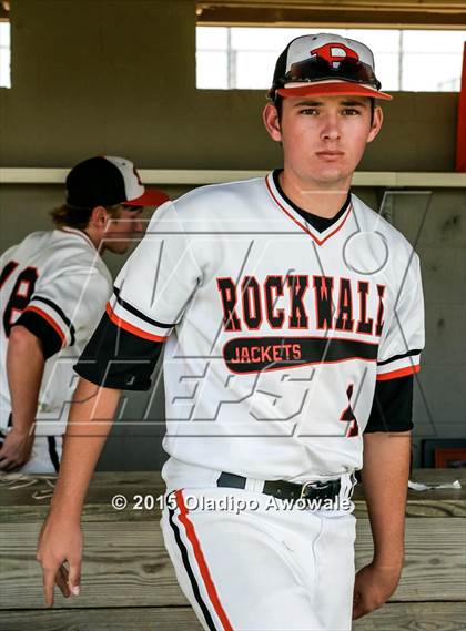 Thumbnail 1 in Lee @ Rockwall photogallery.