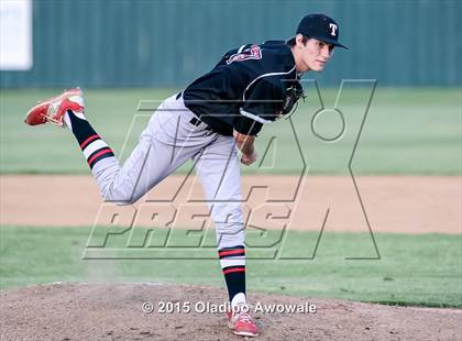 Thumbnail 3 in Lee @ Rockwall photogallery.