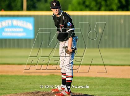 Thumbnail 2 in Lee @ Rockwall photogallery.